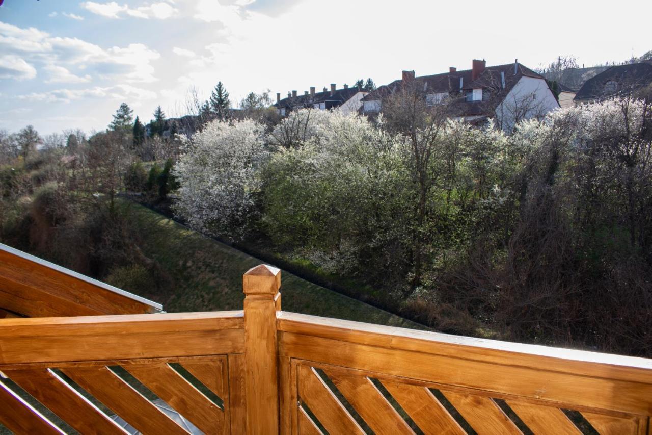 Csalogany Apartman Daire Szekszárd Dış mekan fotoğraf